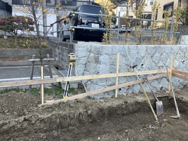 基礎工事　根切工事