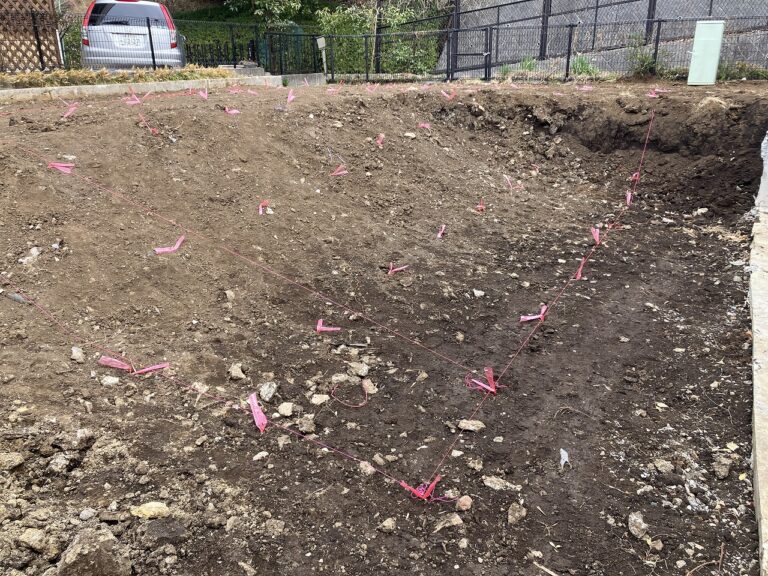 地盤改良工事の杭の位置だし