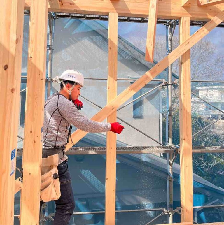 家は誰が造るのか？