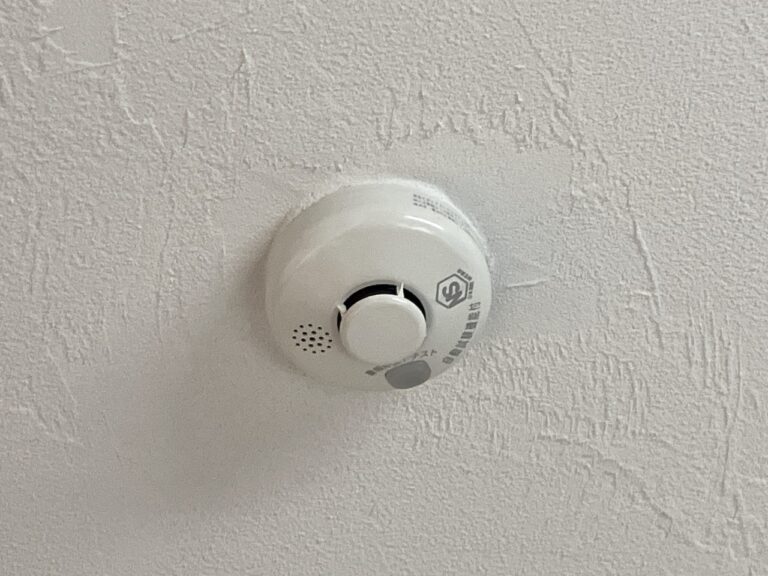 静かに見守っておりますが