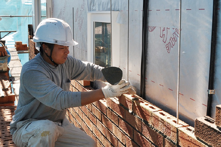 横浜市のセミオーダー住宅の外壁レンガ積み